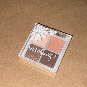 Ulta Beauty Eyeshadow Quad - Peach and Brown Tones
